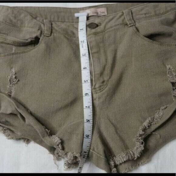 Olive Green Jean Shorts Cut offs Size M By Love Tree - Picture 7 of 8